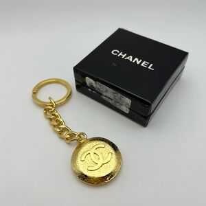 Chanel Key Ring in Gold with box